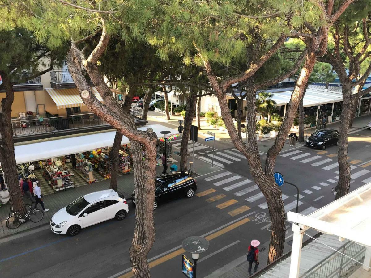Delta A - Piazza Marina - Vista Mare Villa Lido di Jesolo Luaran gambar
